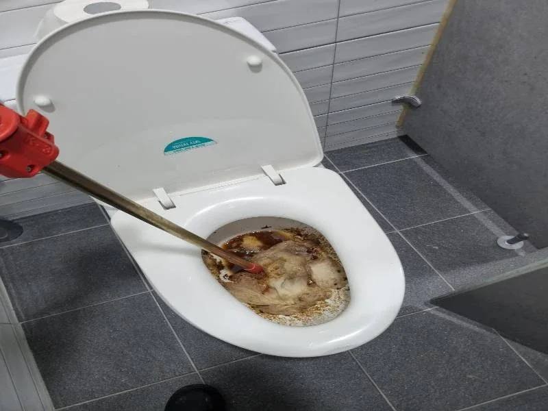 산본 변기막힘 작업사례 27