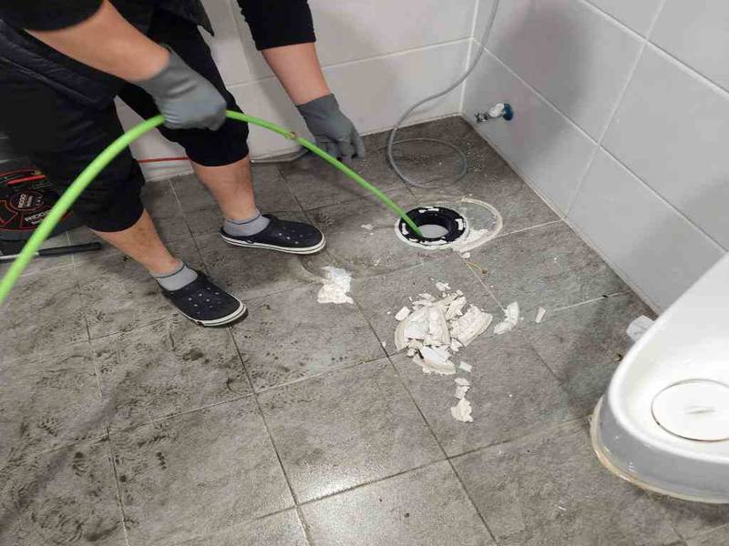 산본 변기역류 작업사례 13