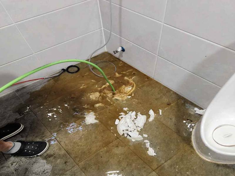 산본 변기역류 작업사례 15